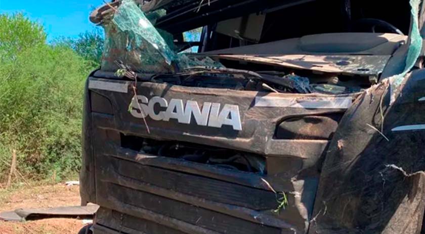 Médicos saem de SC com caminhão e se acidentam na Argentina