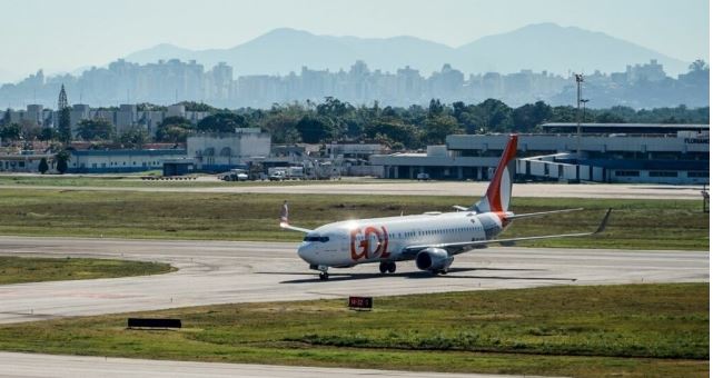 Empresas aéreas programam mais de 100 voos extras para SC durante o Carnaval 2024