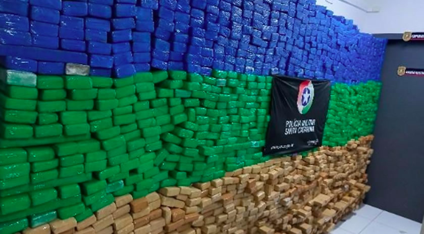 Polícia encontra quase 2 toneladas de maconha em casa no Litoral de SC