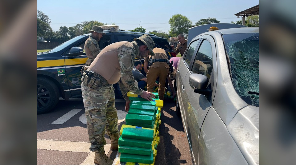 Adolescente é abandonada pelo namorado com 300kg de maconha