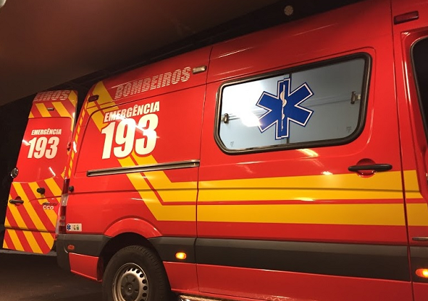 Menina cai do apartamento do 4º andar de prédio no centro