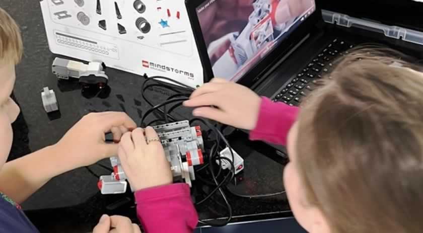 Educação oferece curso de robótica para alunos do 6° ao 9°ano