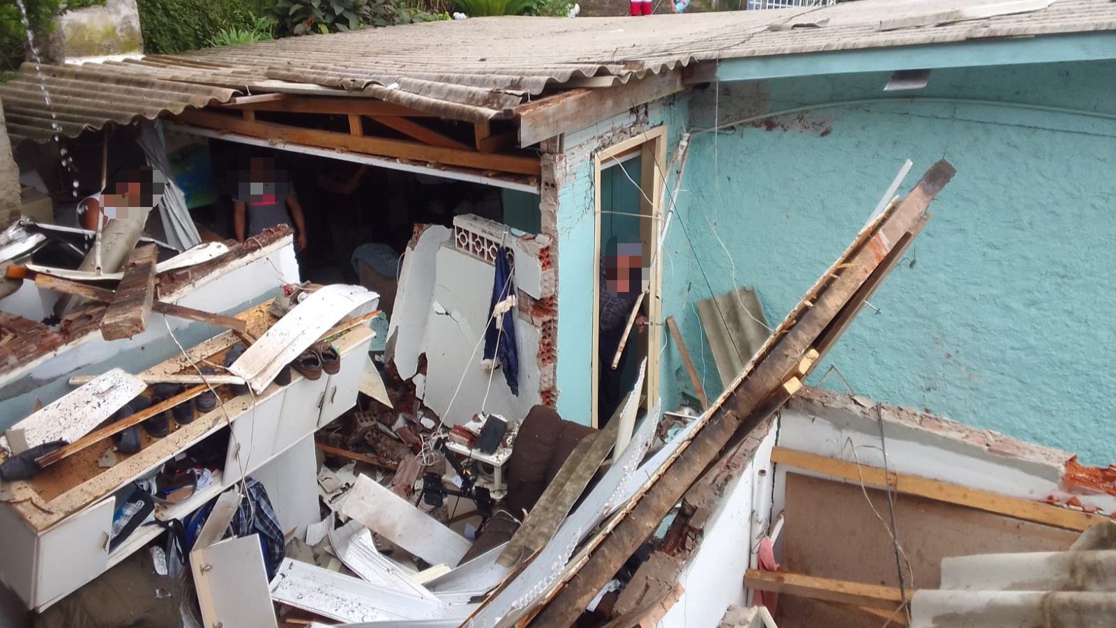 Explosão causada por vazamento de gás deixa homem ferido