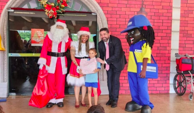 Cartinhas ao Papai Noel: Correios atende mais de 370 mil pedidos de crianças neste Natal