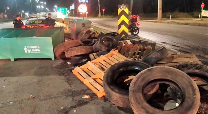 Novos bloqueios em rodovias de SC são ‘criminosos’ e têm ‘caráter diferente’, diz PRF