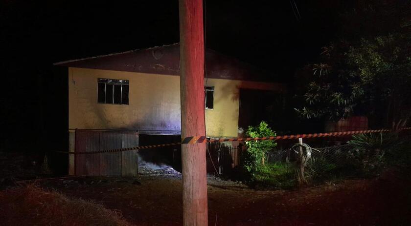 Incêndio atinge residência no interior de Anchieta