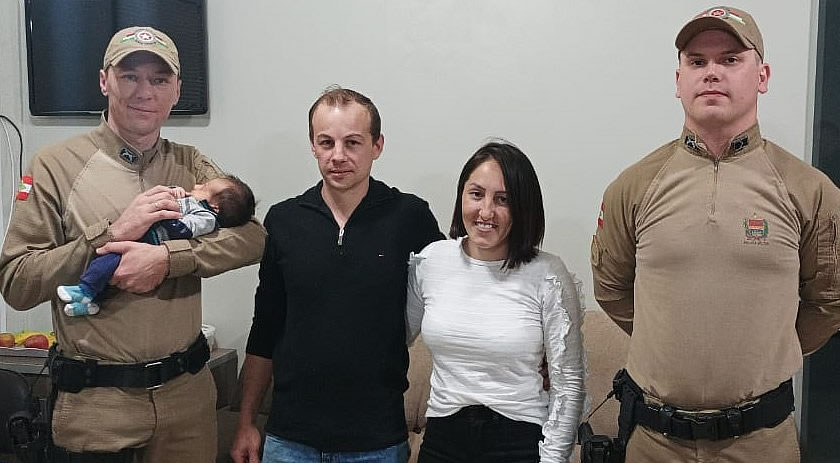 Bebê engasgado é salvo com auxílio de policiais militares em Abelardo Luz