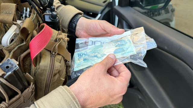 Três argentinos são detidos por uso de notas falsas