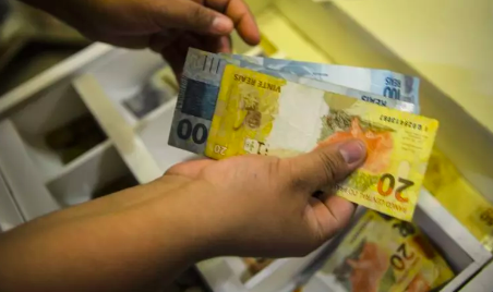 SC tem 77% das famílias endividadas; entenda o Renegocia!, mutirão para limpar nome