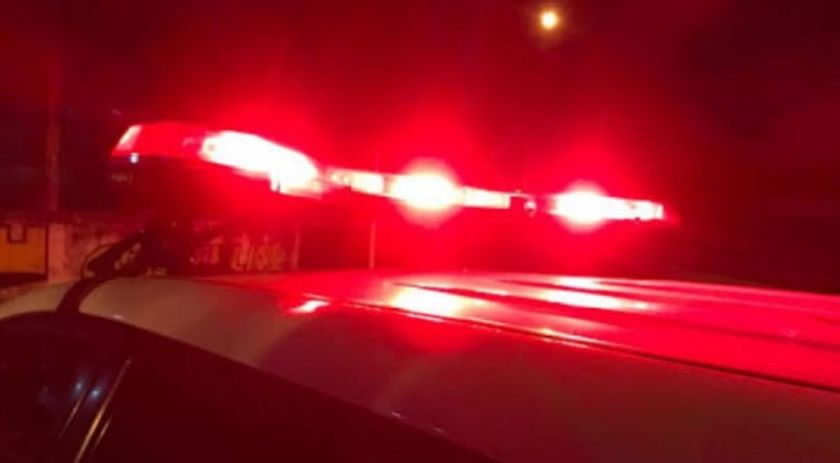 Homem sofre tentativa de homicídio pela sua própria companheira com golpes de martelo