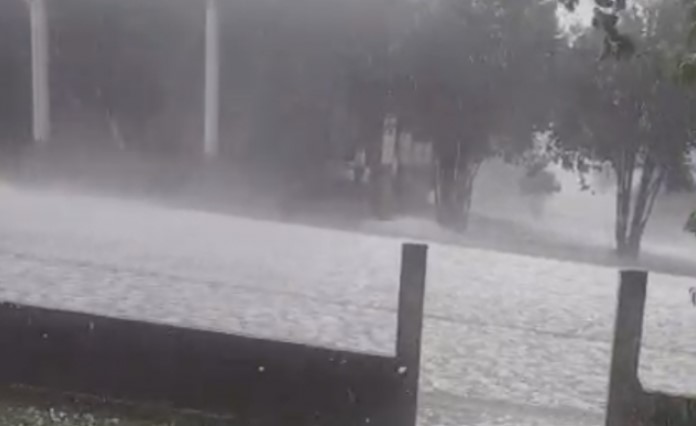 Forte chuva de granizo atinge União do Oeste e municípios vizinhos no Extremo Oeste de SC