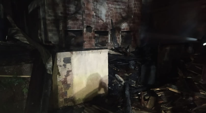 Incêndio causa estragos em edificação industrial