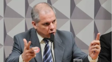 Presidente do INSS é afastado após operação da PF que investiga prejuízo de R$ 6,3 bilhões