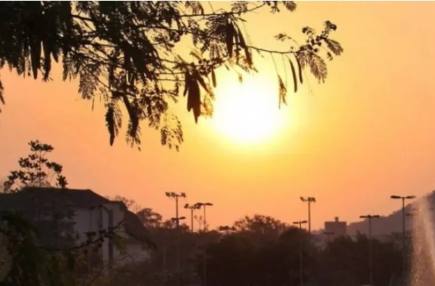 Fumaça das queimadas em SC: Veja até quando vai durar e como se cuidar