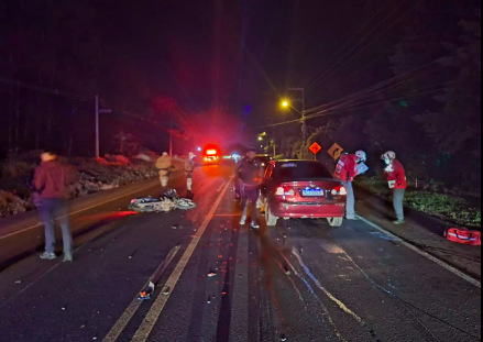 Acidente na SC-283 com dois carros e uma moto, deixa motociclista morto e motorista foge