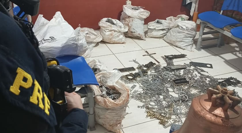 Objetos furtados de cemitérios de Belmonte e Descanso são encontrados em operação no RS