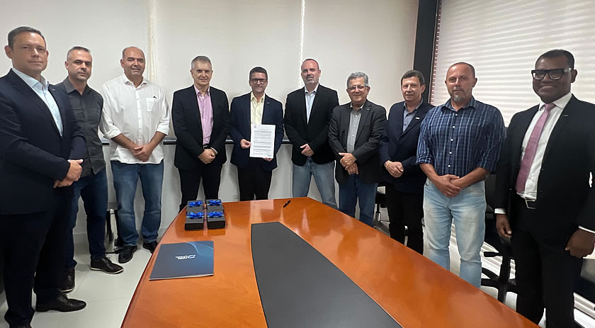 Sebrae/SC e FCDL/SC assinam termo de parceria