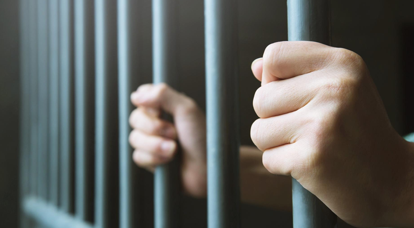 Homem é preso por ameaçar atear fogo em veículo, desobedecer ordem policial e dirigir embriagado