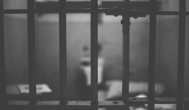 Padrasto é condenado a mais de 47 anos por abusos contra enteada no Meio-Oeste de SC
