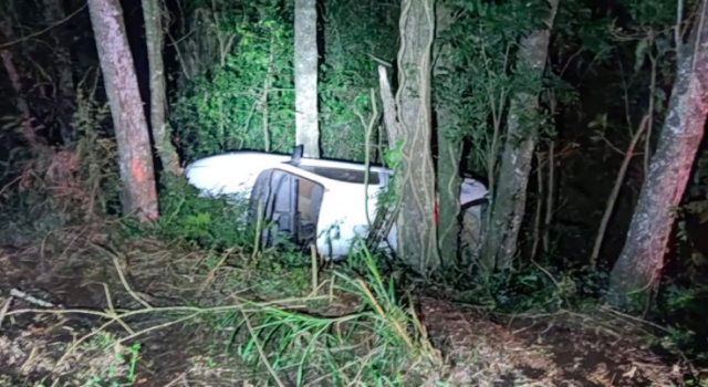 Acidente deixa criança ferida e motorista morto