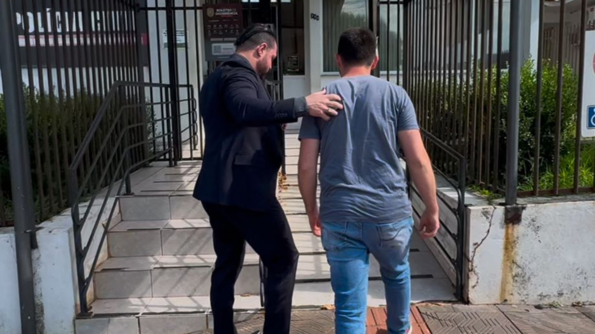 Suspeito do assassinato de Stefani de Camargo se apresenta a polícia