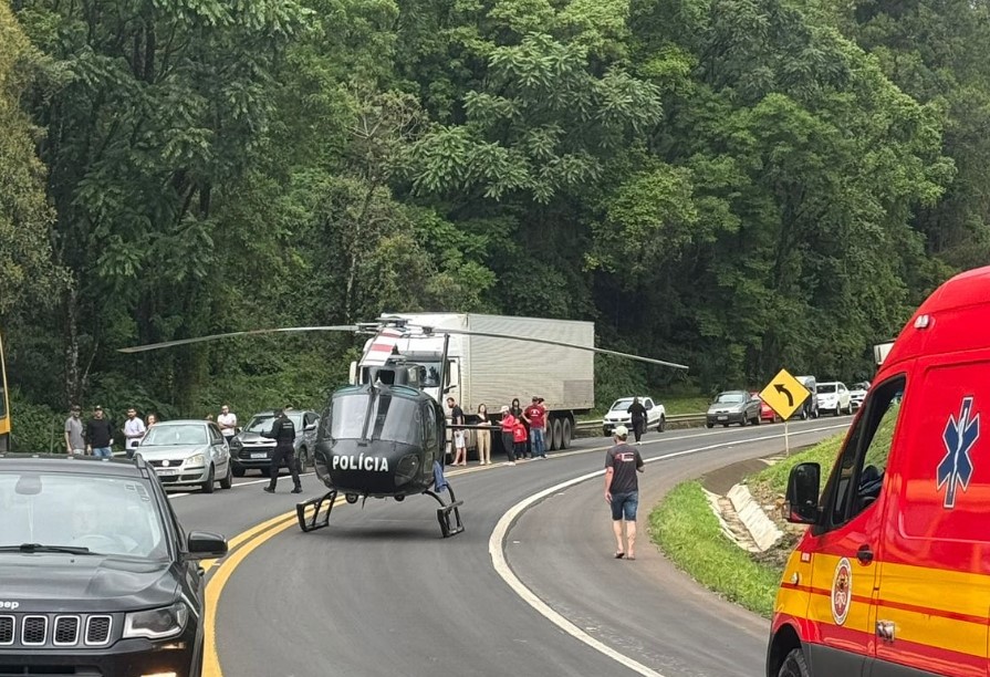 Vítima de colisão frontal na BR-282 é socorrida por helicóptero do SAER/SAMU e levada a Chapecó