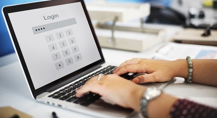 Acesso à internet chega a mais de 9 em cada 10 domicílios brasileiros