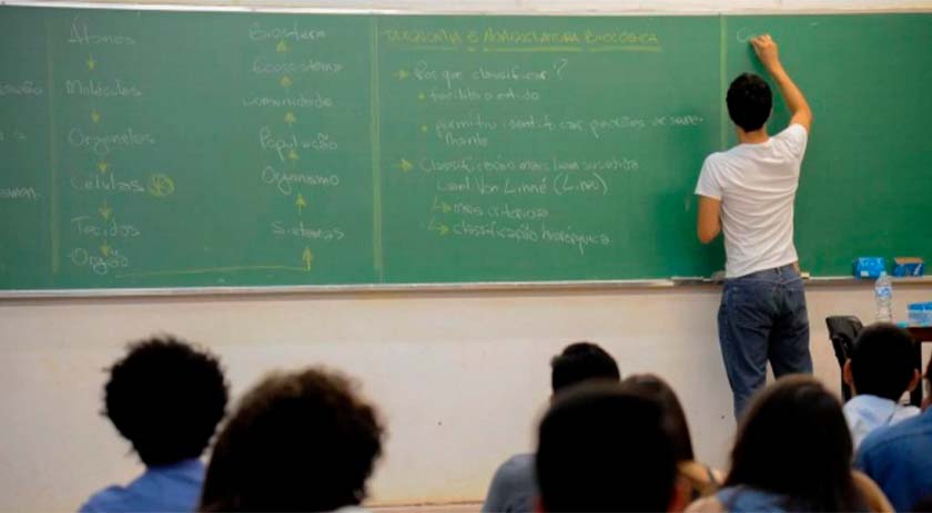 Universidades federais têm déficit de 4,9 mil professores