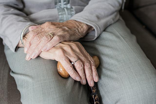 Banco indenizará idosa de 107 anos por dificultar acesso ao benefício previdenciário