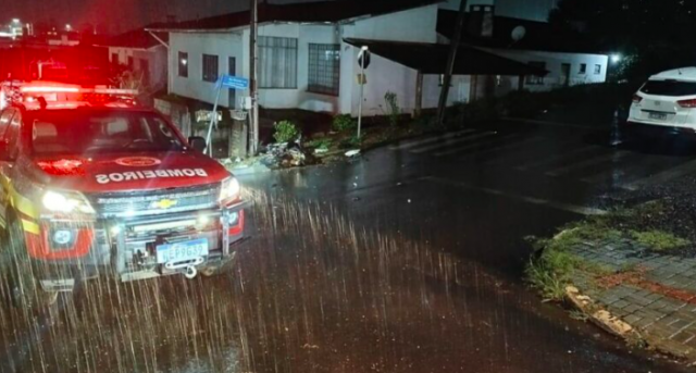 Motociclista morre após colisão com carro no Oeste de SC
