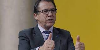 Governo mantém previsão de crescimento do saldo de emprego de 2 milhões em 2023, diz Marinho