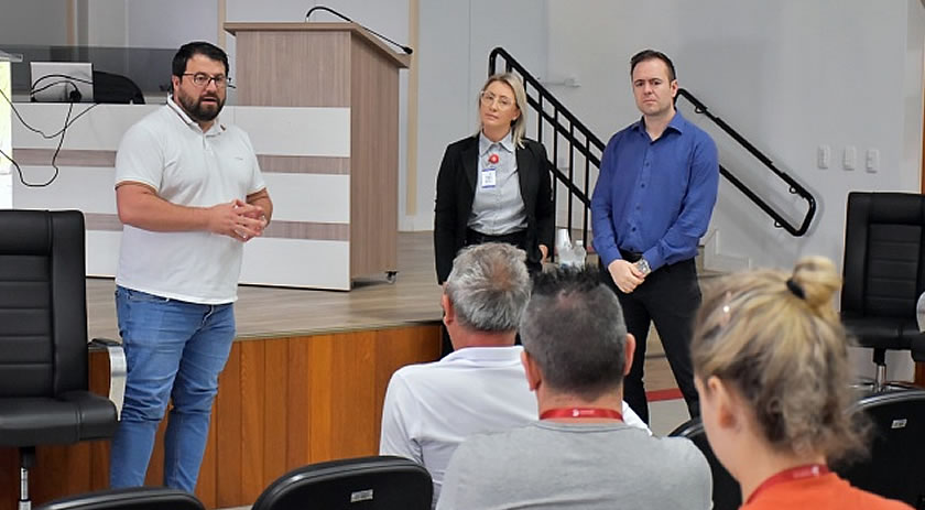 Direção do Hospital Regional apresenta projeto de ampliação aos vereadores