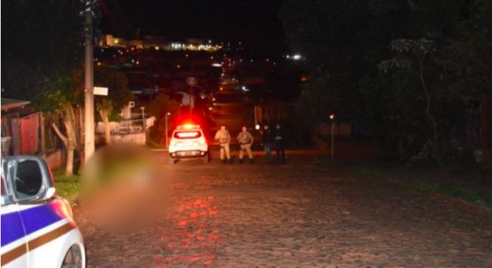 Corpo é encontrado com marcas de faca em Chapecó e polícia investiga