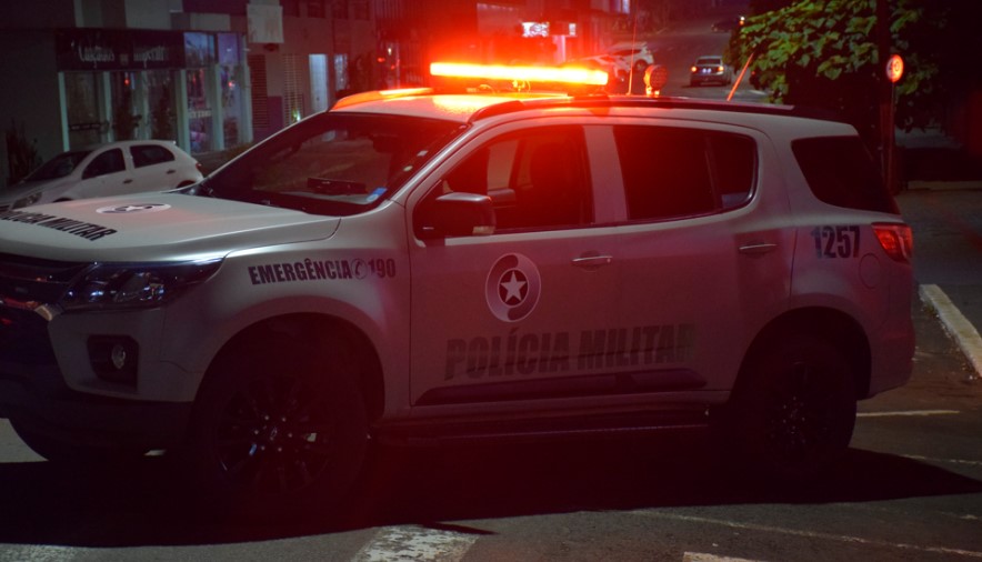Mulher é agredida pelo companheiro durante festa