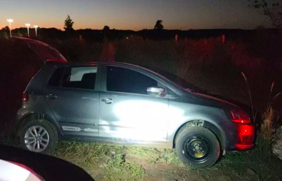 Homem furta dois carros e morre em troca de tiros com a polícia