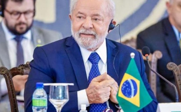 Lula discute trocas em ministérios após aprovação da reforma tributária