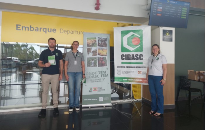 Operação “Alô, Turista” inicia em Santa Catarina para reforçar orientações sanitárias nas férias