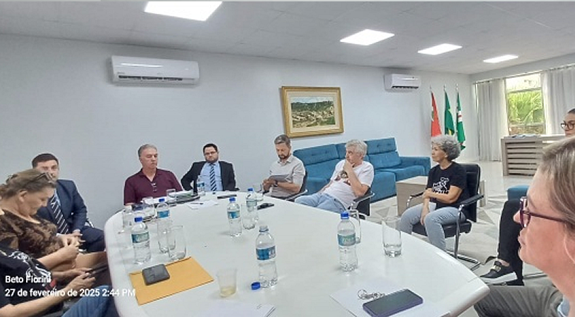 ONG Amigo Bicho e Prefeitura de SMOeste discutem impasse