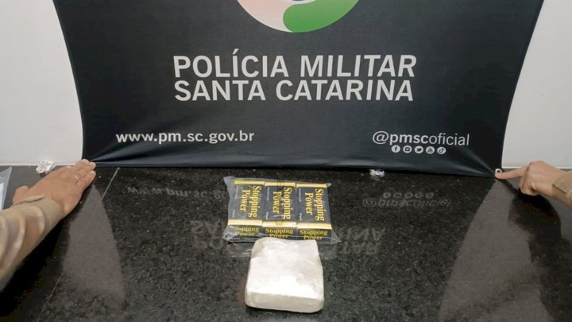Homem é preso por tráfico internacional de drogas e munições