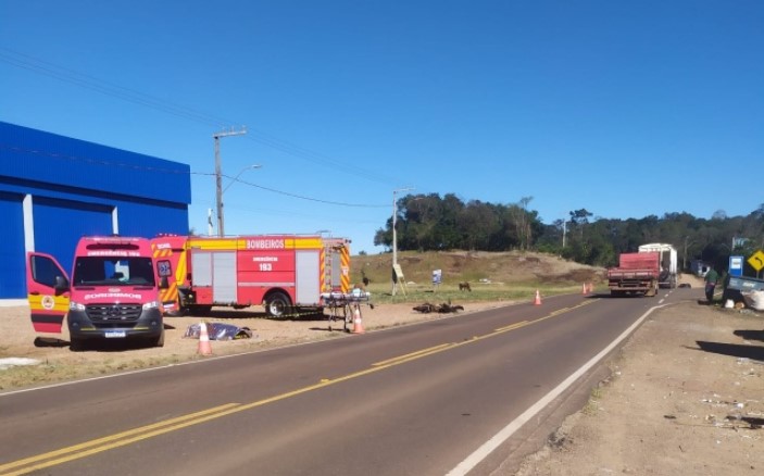 Idoso perde o controle de moto, cai e morre