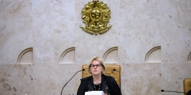 No STF, Rosa Weber vota pela descriminalização do aborto