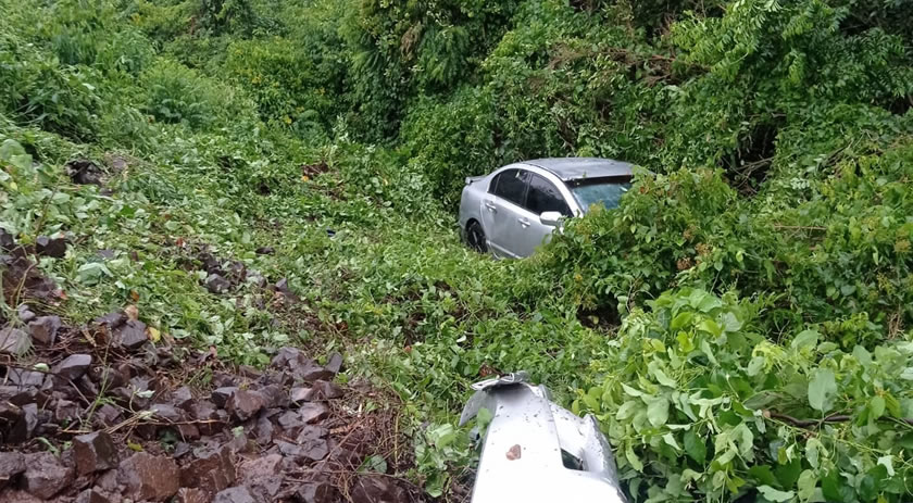 Duas pessoas ficam feridas em saída de pista na BR 163