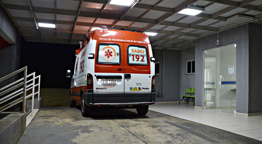 Homem fica ferido após capotar trator em Concórdia