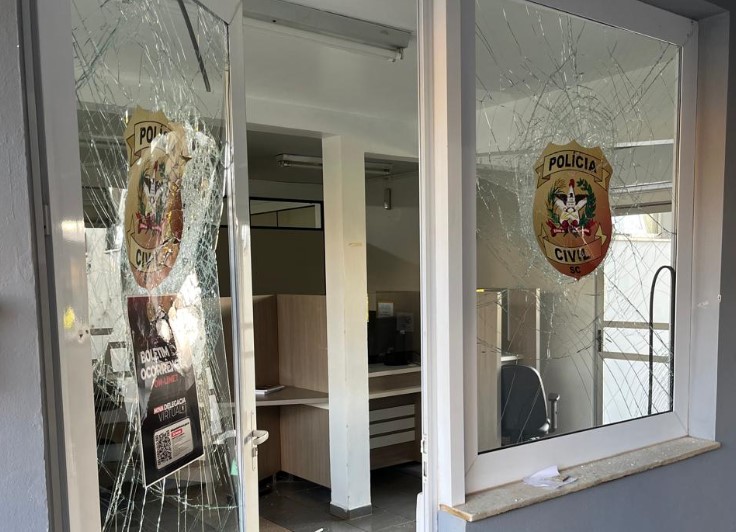 Jovem de 19 anos é preso em flagrante após depredar delegacia