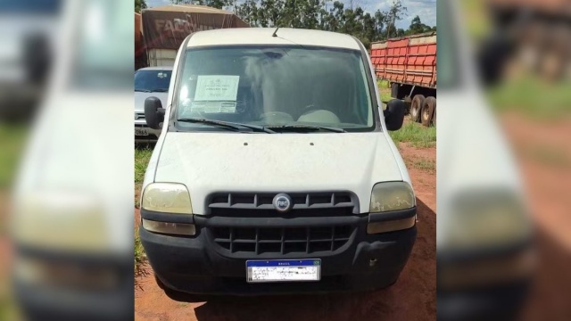 Leilão da Receita Federal tem lote com carro por R$ 13 mil e celulares por R$ 450