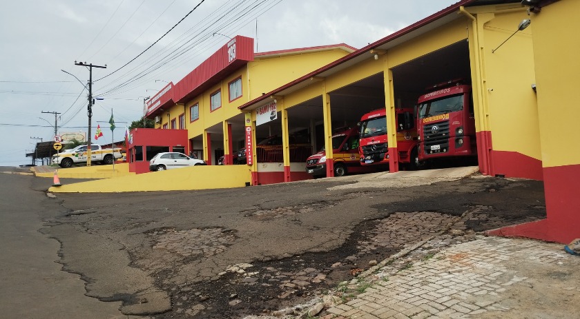 Homem é resgatado após ser agredido pela companheira