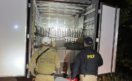 Polícia Rodoviária apreende 2.160 garrafas de vinho contrabandeado