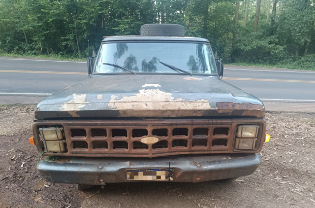 Motorista é preso por embriaguez após colisão e fuga na SC-386