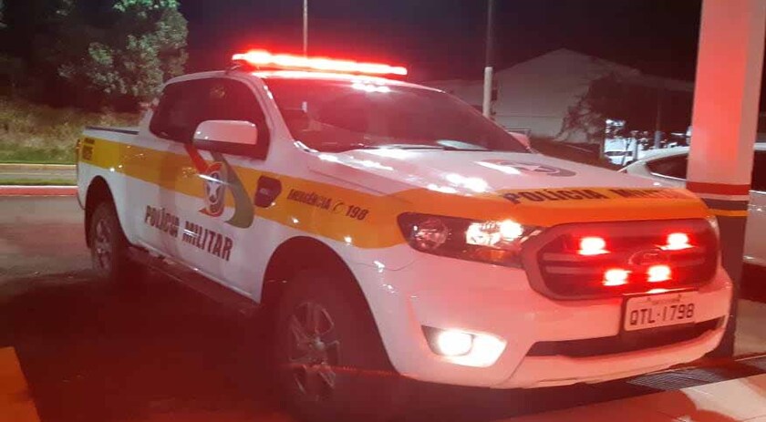 Casal peladão é flagrado com sinais de embriaguez dirigindo em zig-zag na SC 283