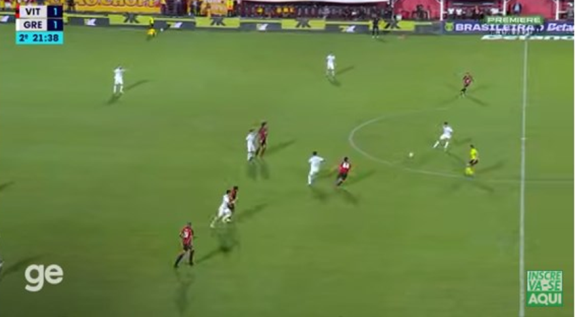 Grêmio cede empate ao Vitória e desperdiça chance de deixar o Z-4 do Brasileirão